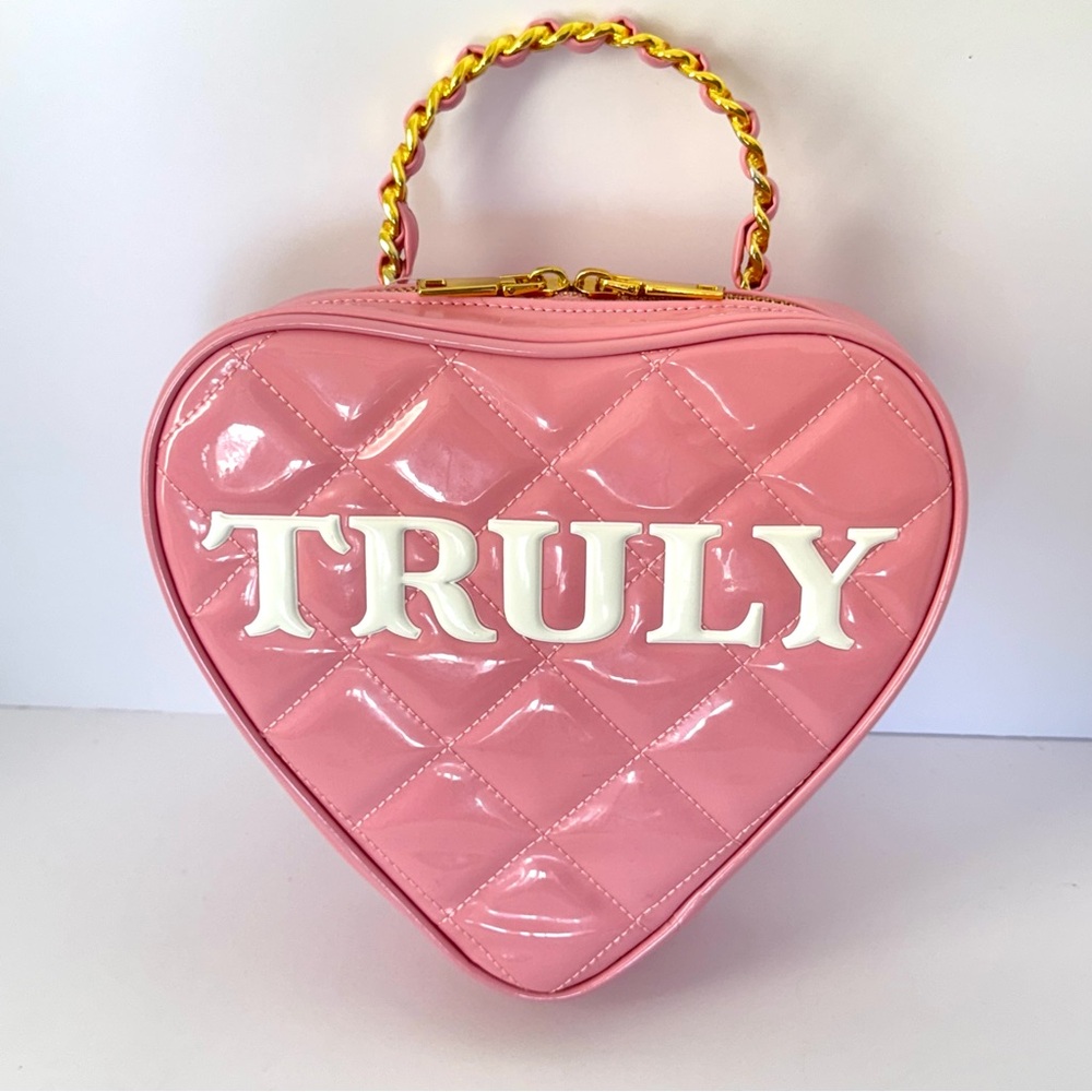 Bundle🛍️ TRULY Los Angeles Accessory Pink Quilted Bag Skincare Nail Polish - Picture 2 of 8